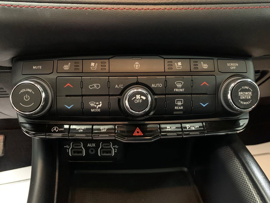 Used 2024 Dodge Durango GT image 29