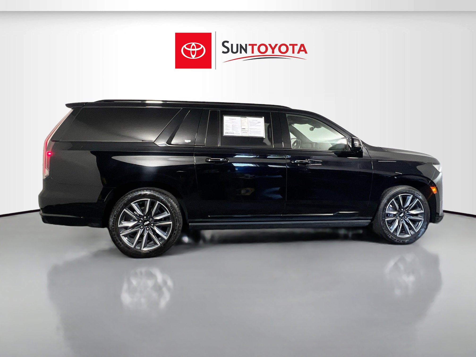 Used 2023 Cadillac Escalade ESV Sport w/ Touring Package RWD image 2