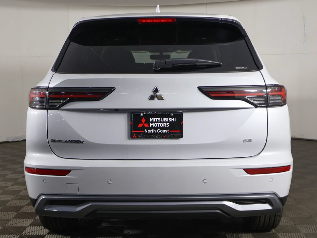 New 2026 Mitsubishi Outlander SE AWD/4WD image 14