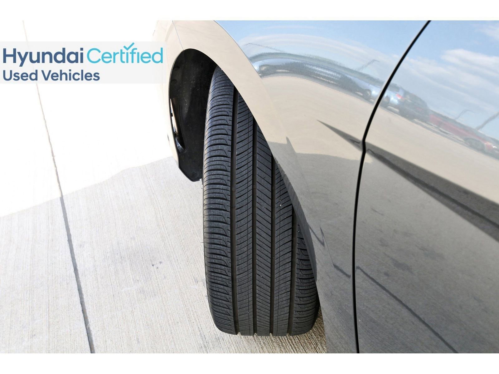 Certified 2025 Hyundai Elantra SEL image 32