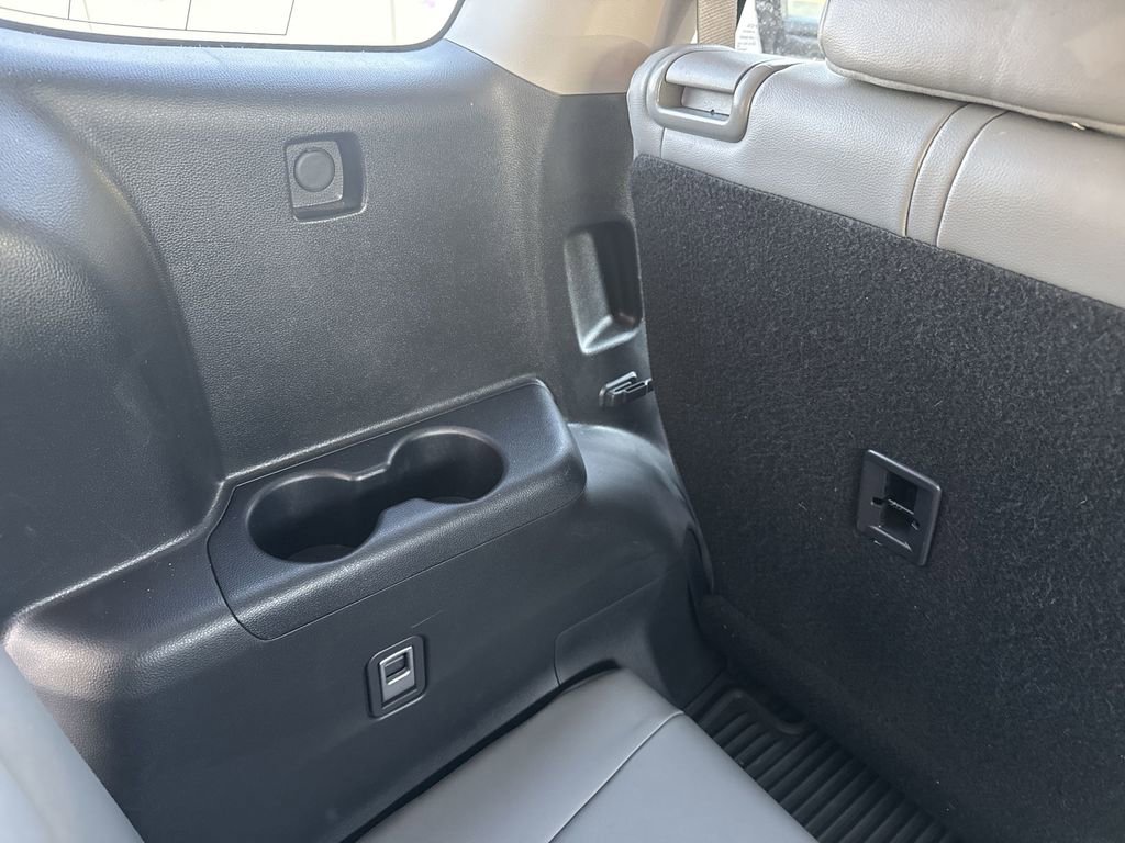 Used 2023 Toyota Highlander XLE AWD/4WD image 31