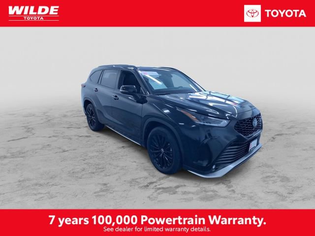 Certified 2025 Toyota Highlander XSE AWD/4WD image 3