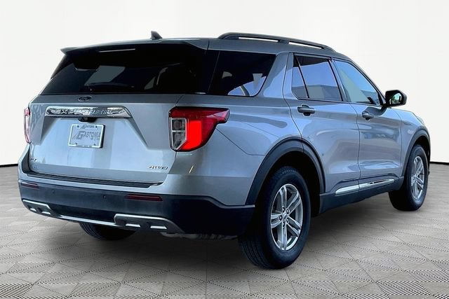 Used 2023 Ford Explorer XLT w/ Equipment Group 202A AWD/4WD image 5