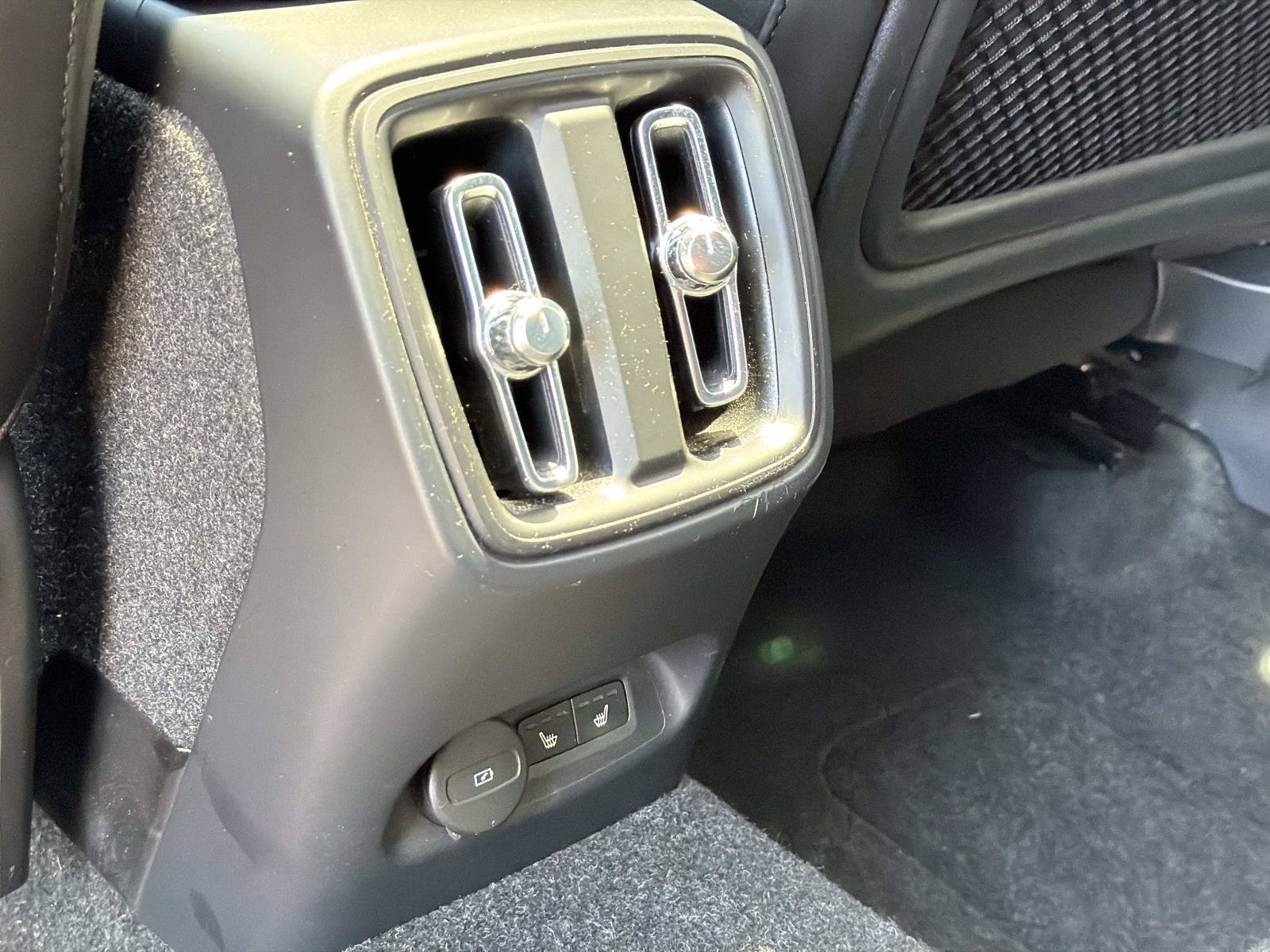 Certified 2023 Volvo C40 P8 Recharge Ultimate AWD/4WD image 22