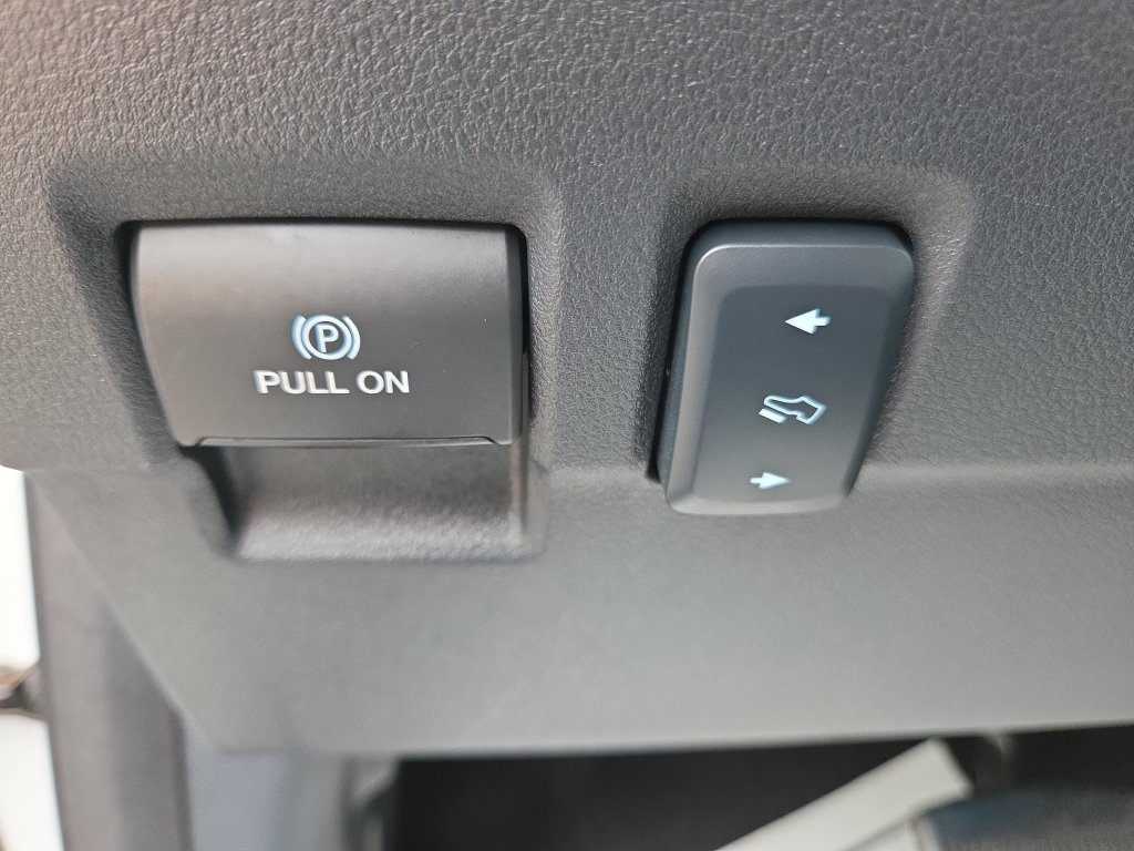 Used 2024 Ford F250 Lariat w/ Sport Appearance Package AWD/4WD image 40