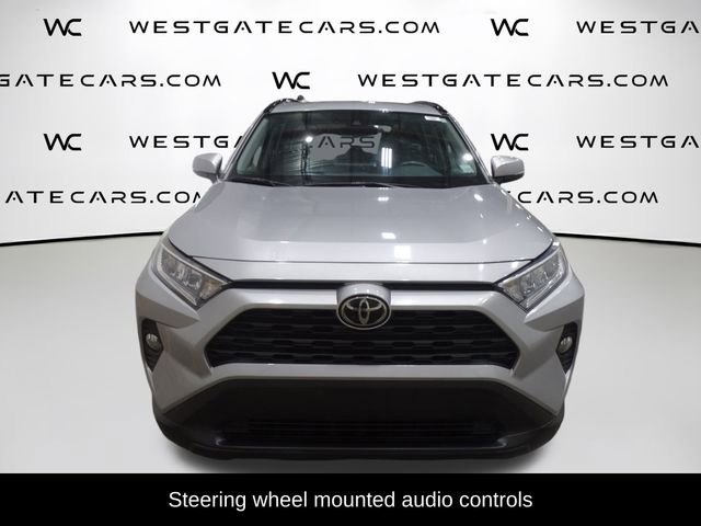 Used 2021 Toyota RAV4 XLE Premium image 4