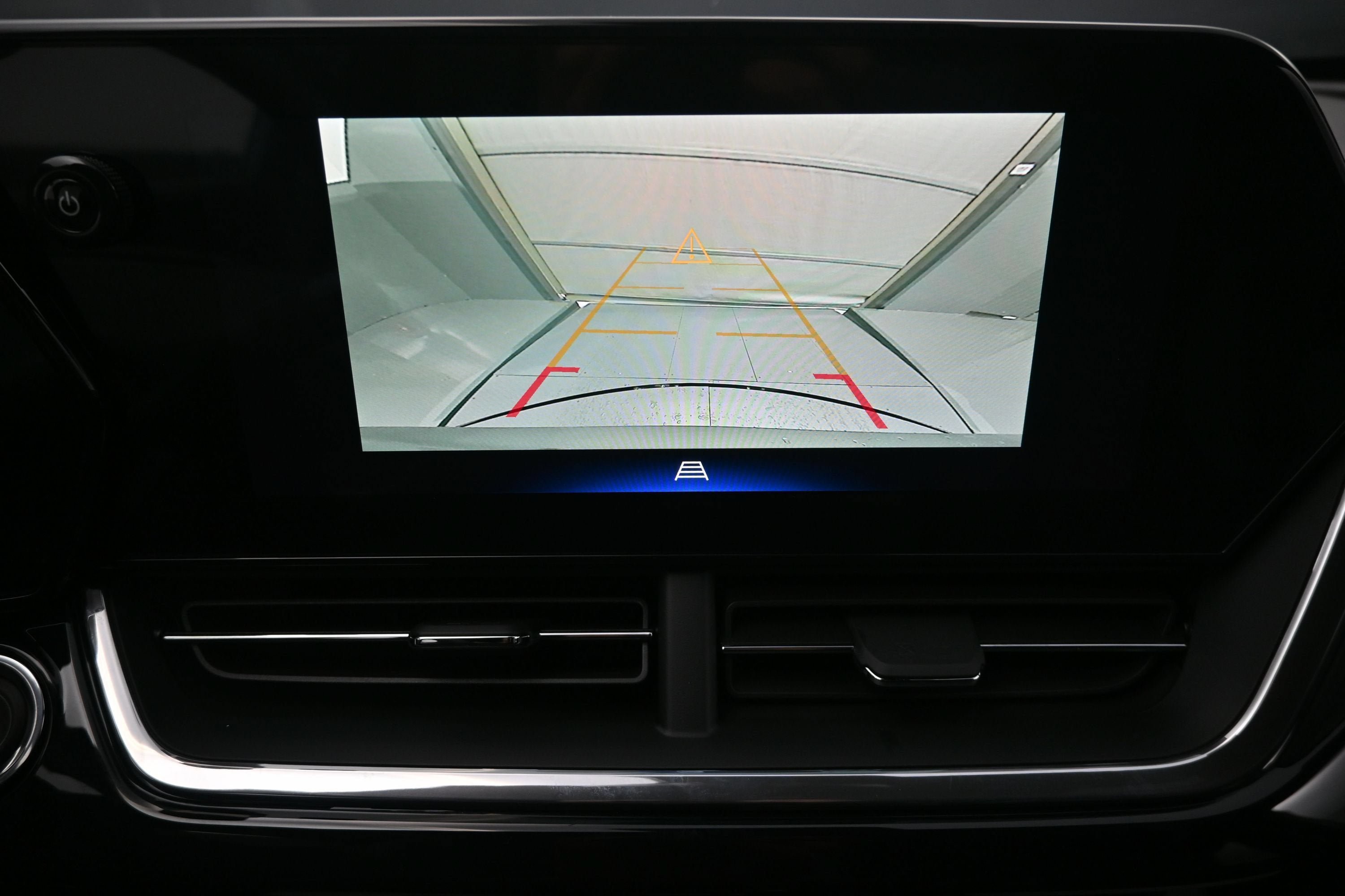 New 2026 Chevrolet Trax RS w/ Sunroof Package FWD image 18