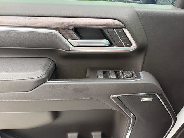 Used 2026 Chevrolet Silverado 2500 LTZ w/ LTZ Convenience Package AWD/4WD image 30