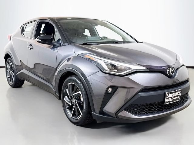 Used 2022 Toyota C-HR Limited FWD image 3