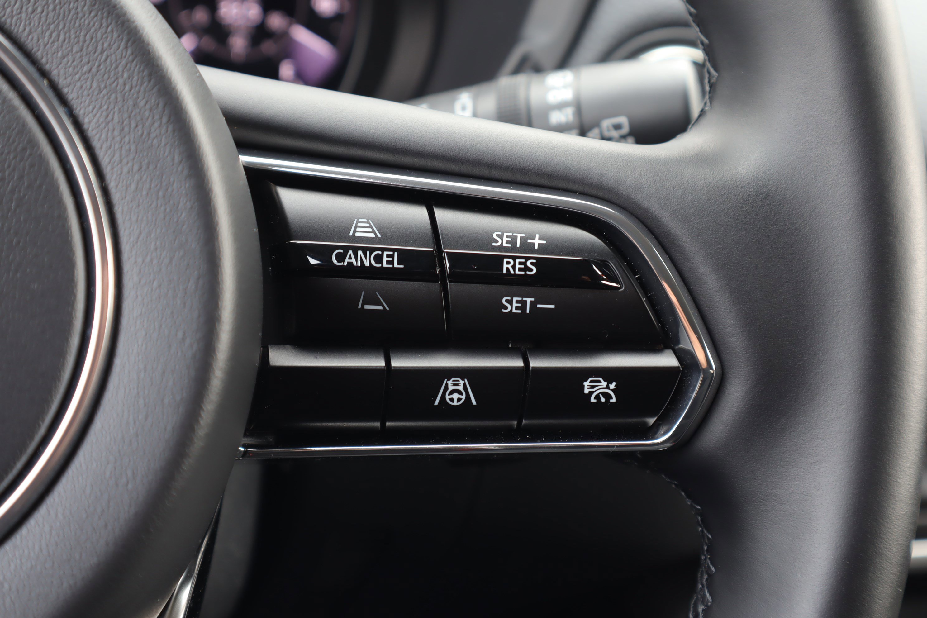 Certified 2025 MAZDA CX-90 Plug-In Hybrid w/Premium Sport image 19