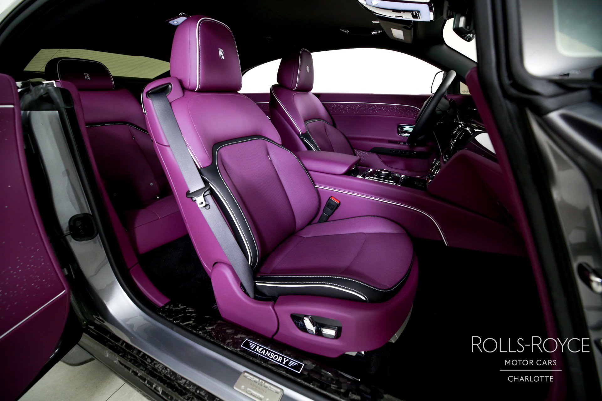 Used 2025 Rolls-Royce Spectre Black Badge image 23