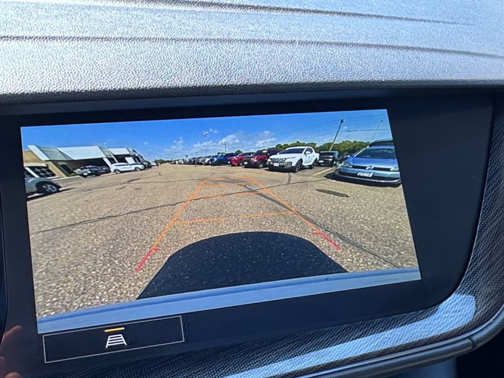 Used 2023 Buick Envision Essence w/ Sport Touring Package AWD/4WD image 36
