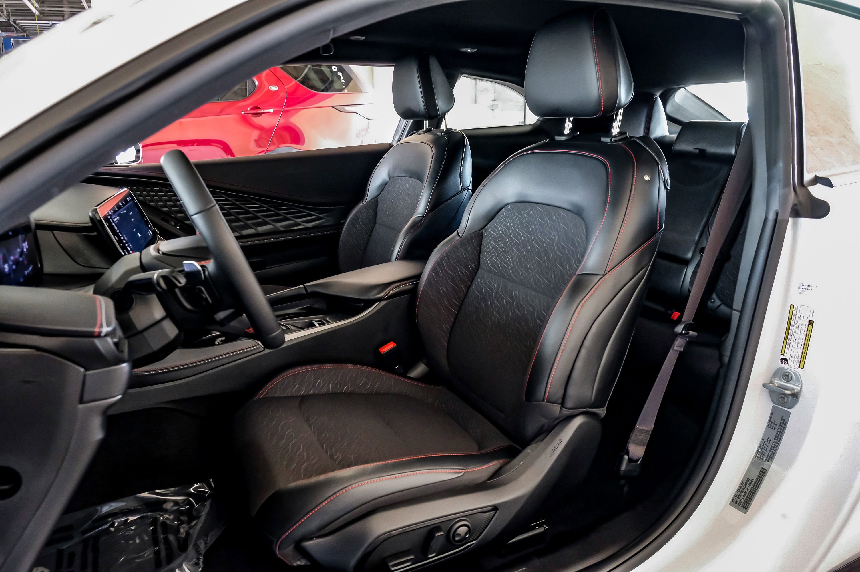 Used 2025 Dodge Charger R/T w/ Quick Order Package 25M R/T AWD/4WD image 30