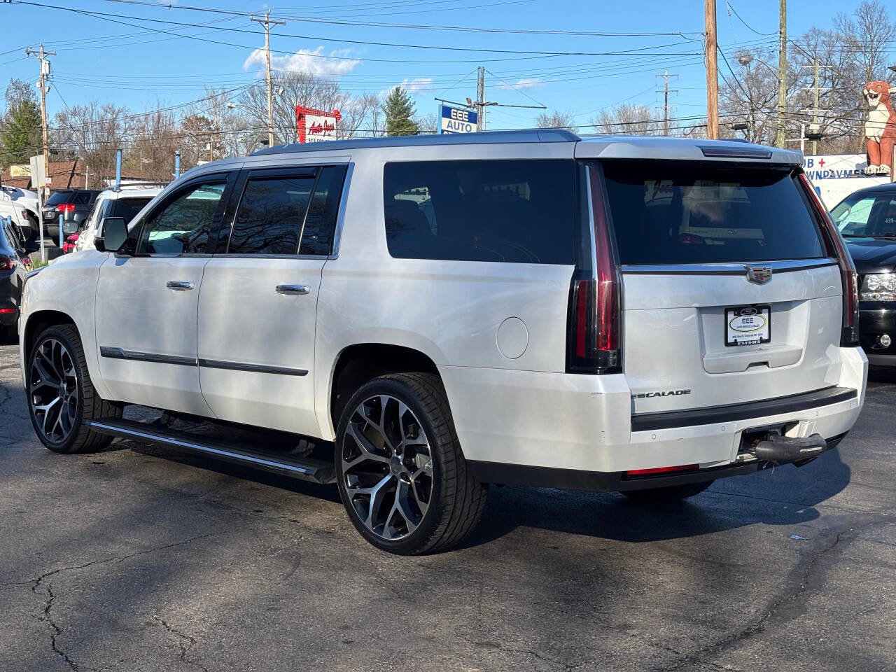 Used 2016 Cadillac Escalade ESV Premium image 6