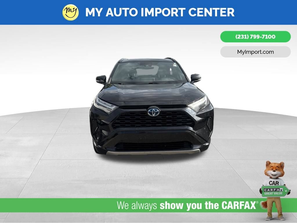 Used 2022 Toyota RAV4 SE w/ Convenience Package AWD/4WD image 2