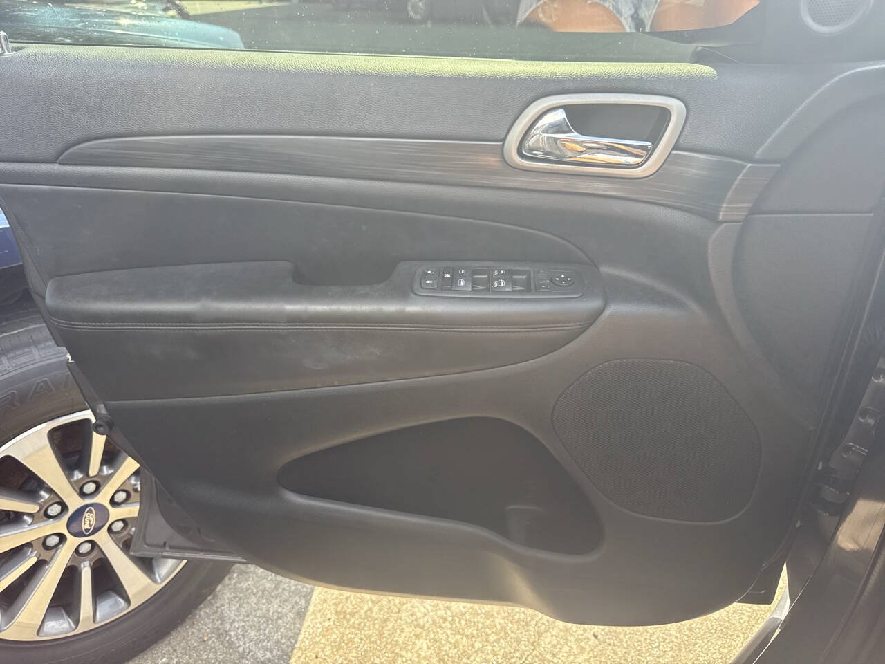 Used 2021 Jeep Grand Cherokee Laredo RWD image 12