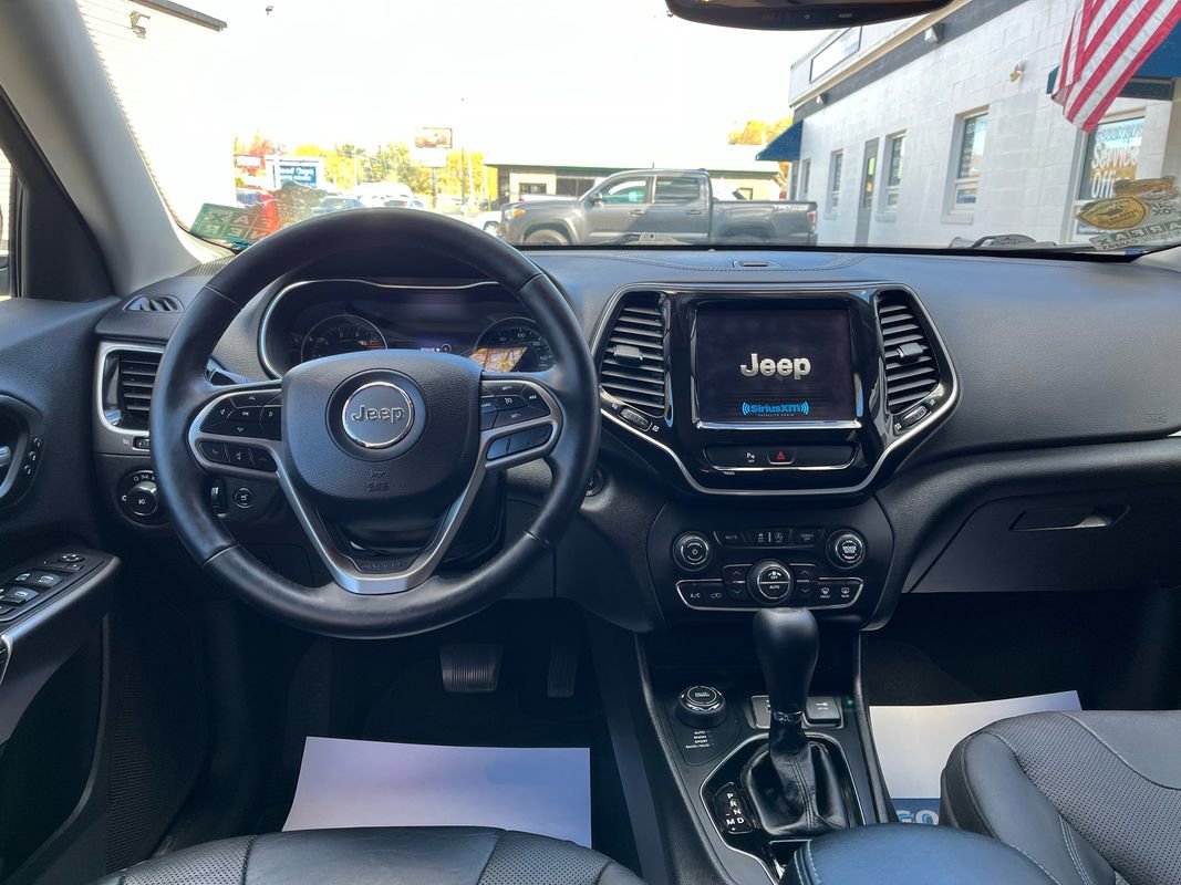 Used 2019 Jeep Cherokee Limited image 7