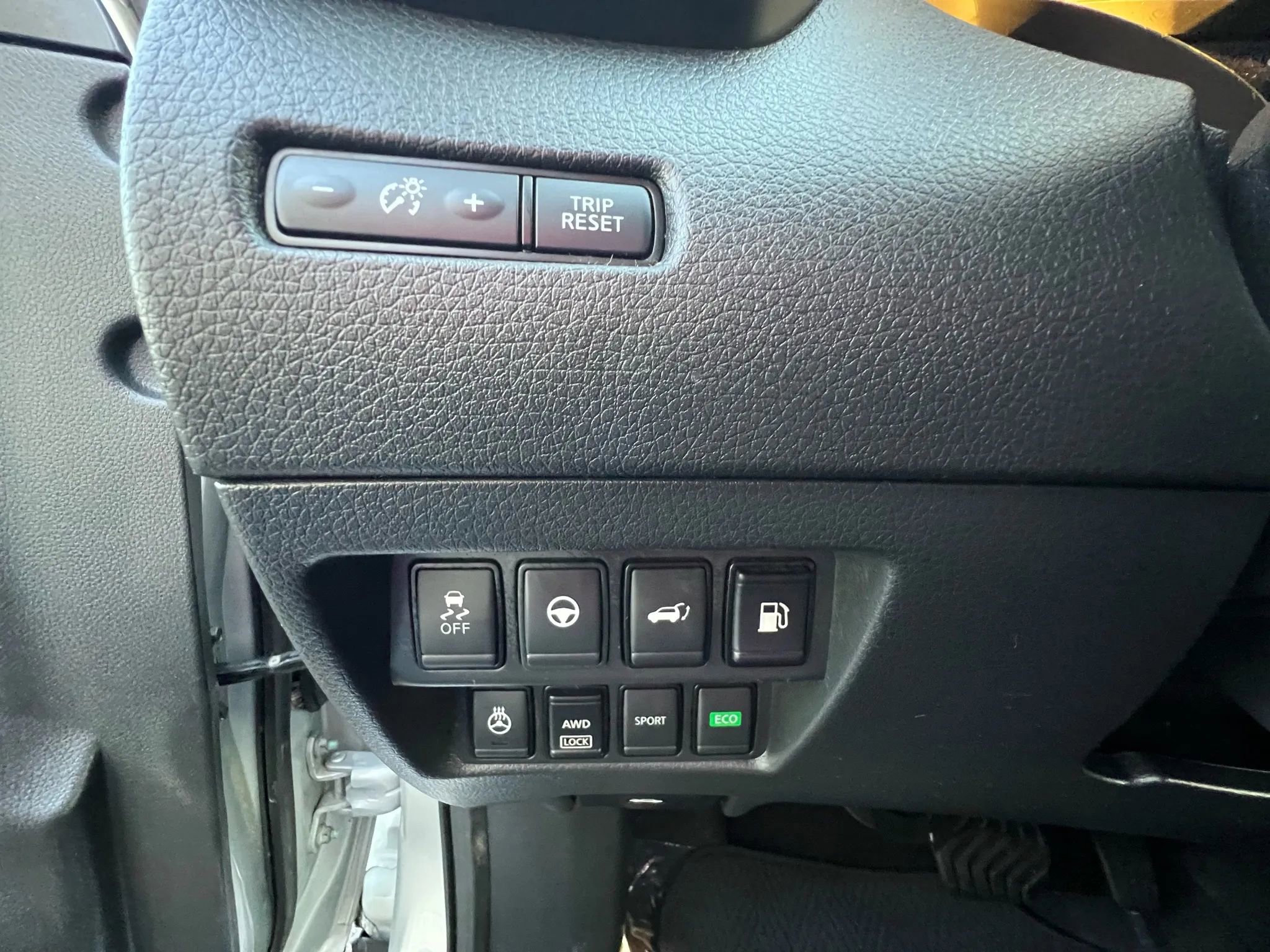 Used 2020 Nissan Rogue SL image 48