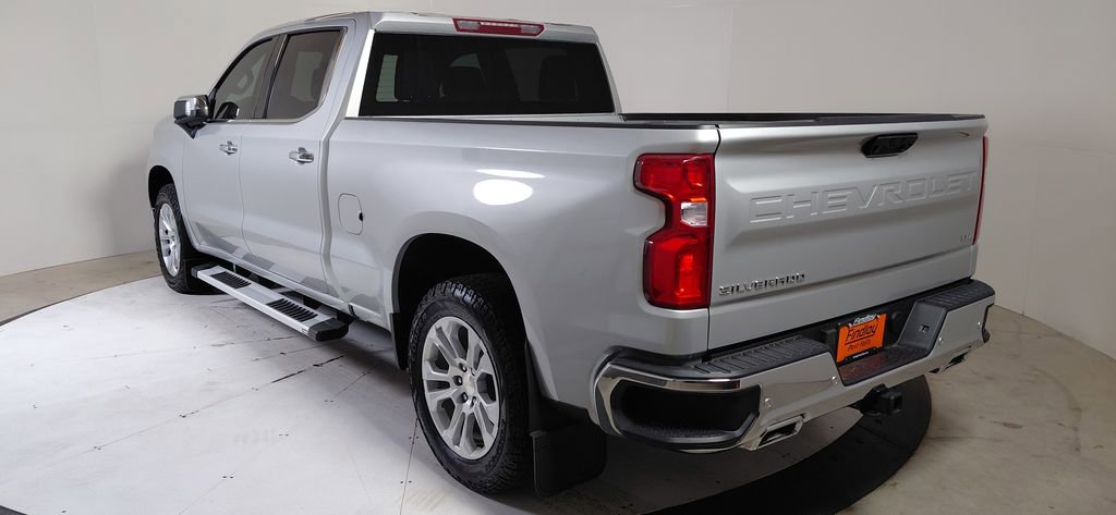 Used 2022 Chevrolet Silverado 1500 LTZ w/ Z71 Off-Road Package AWD/4WD image 7