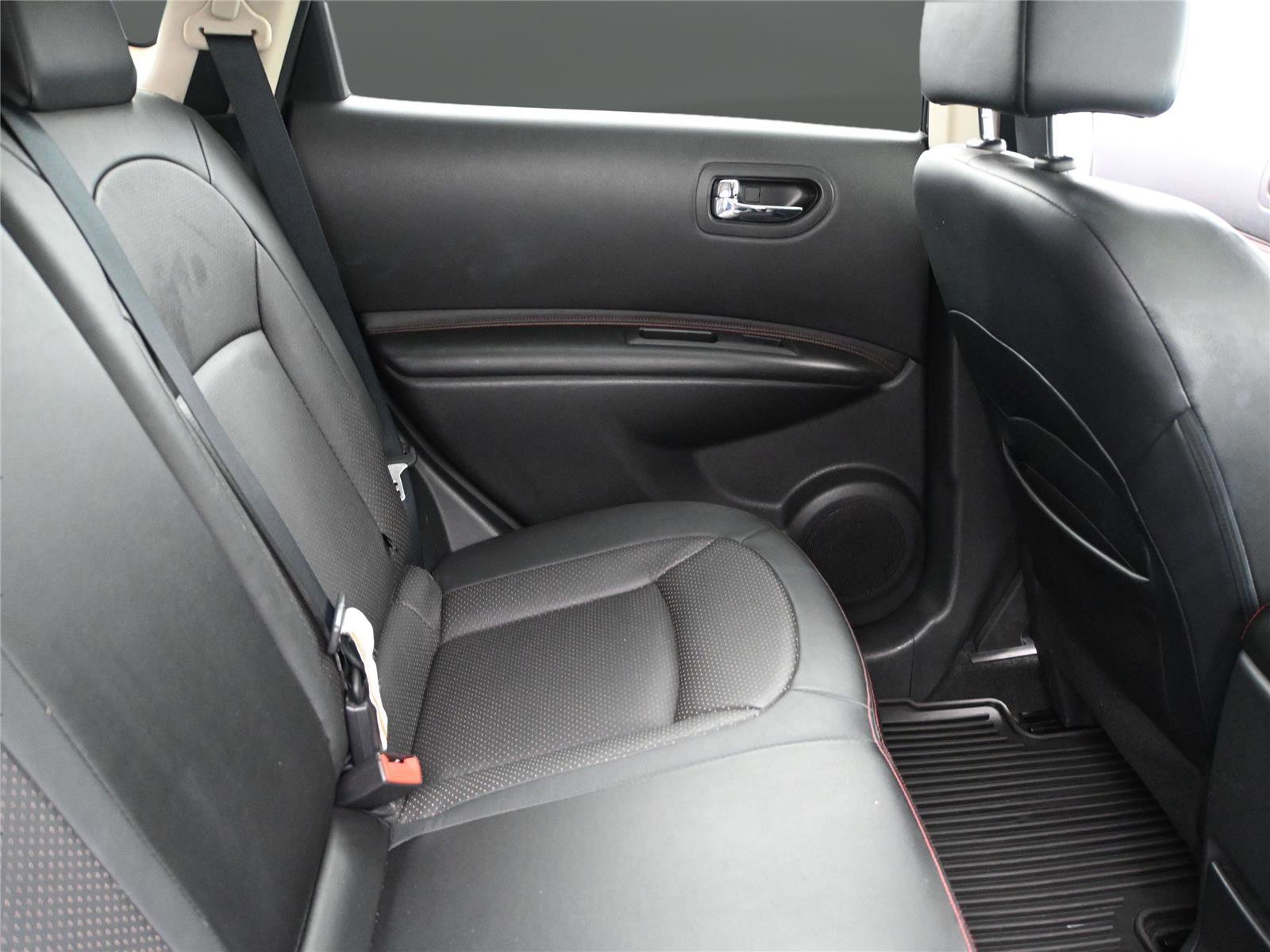 Used 2013 Nissan Rogue SL image 21