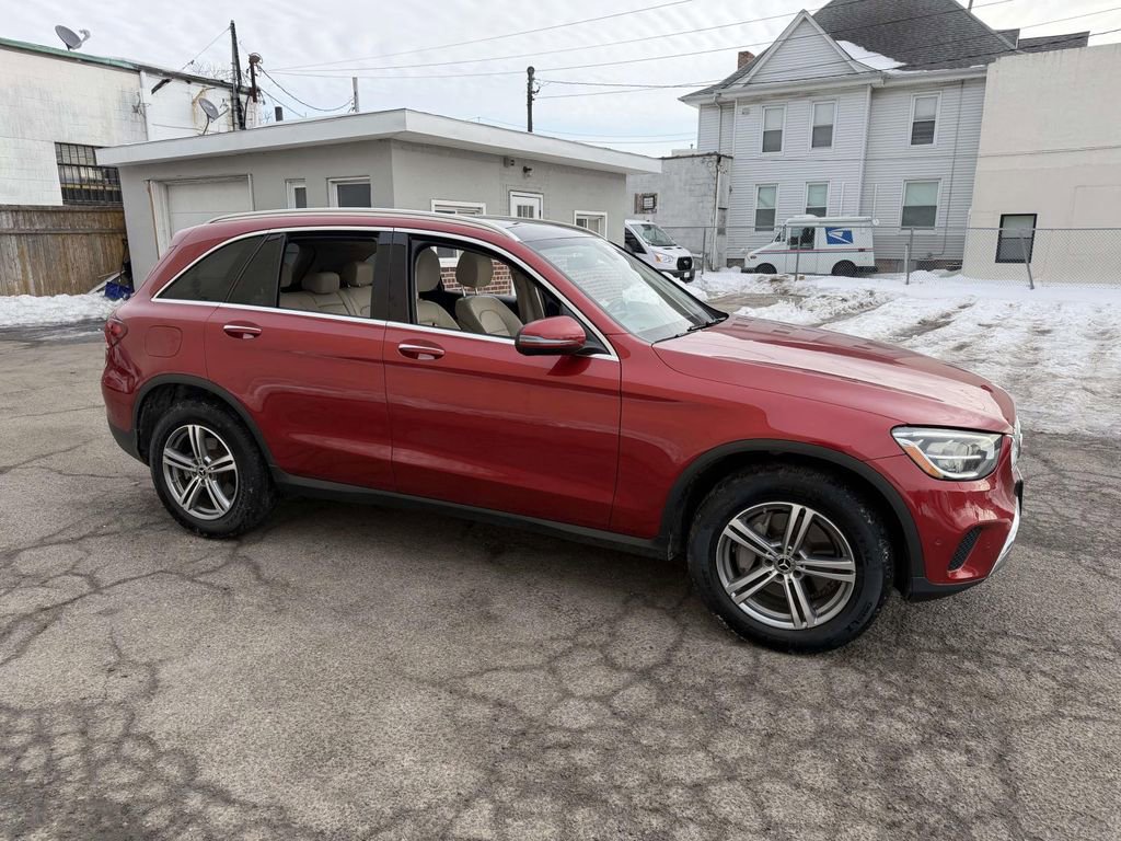 Used 2021 Mercedes-Benz GLC 300 4MATIC image 8