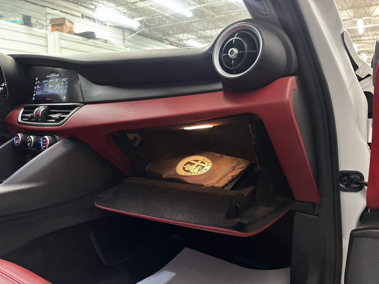 Used 2020 Alfa Romeo Giulia Ti image 31