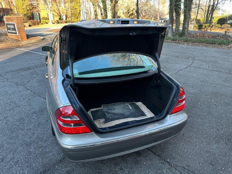 Used 2006 Mercedes-Benz E 500 Sedan image 13