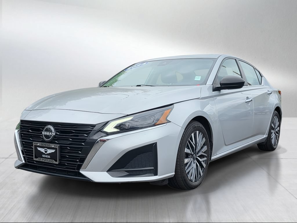 Used 2024 Nissan Altima 2.5 SV FWD image 7