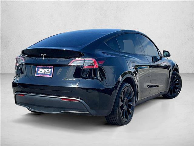 Used 2022 Tesla Model Y Long Range AWD/4WD image 2