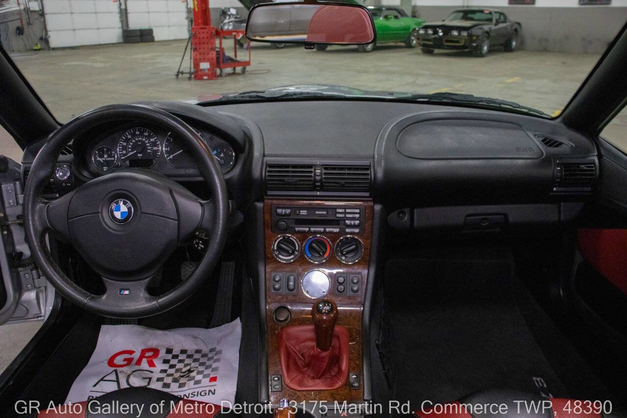 Used 2000 BMW Z3 2.5i image 17