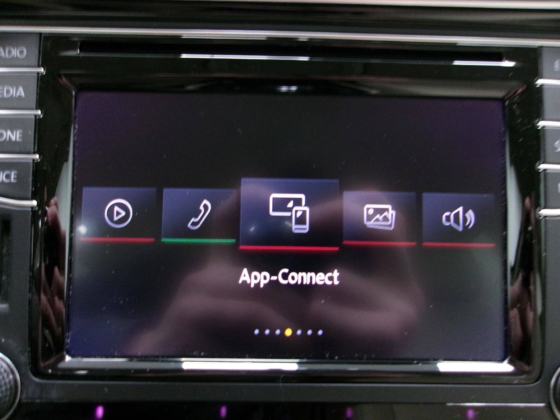 Used 2018 Volkswagen Passat 2.0T S image 5