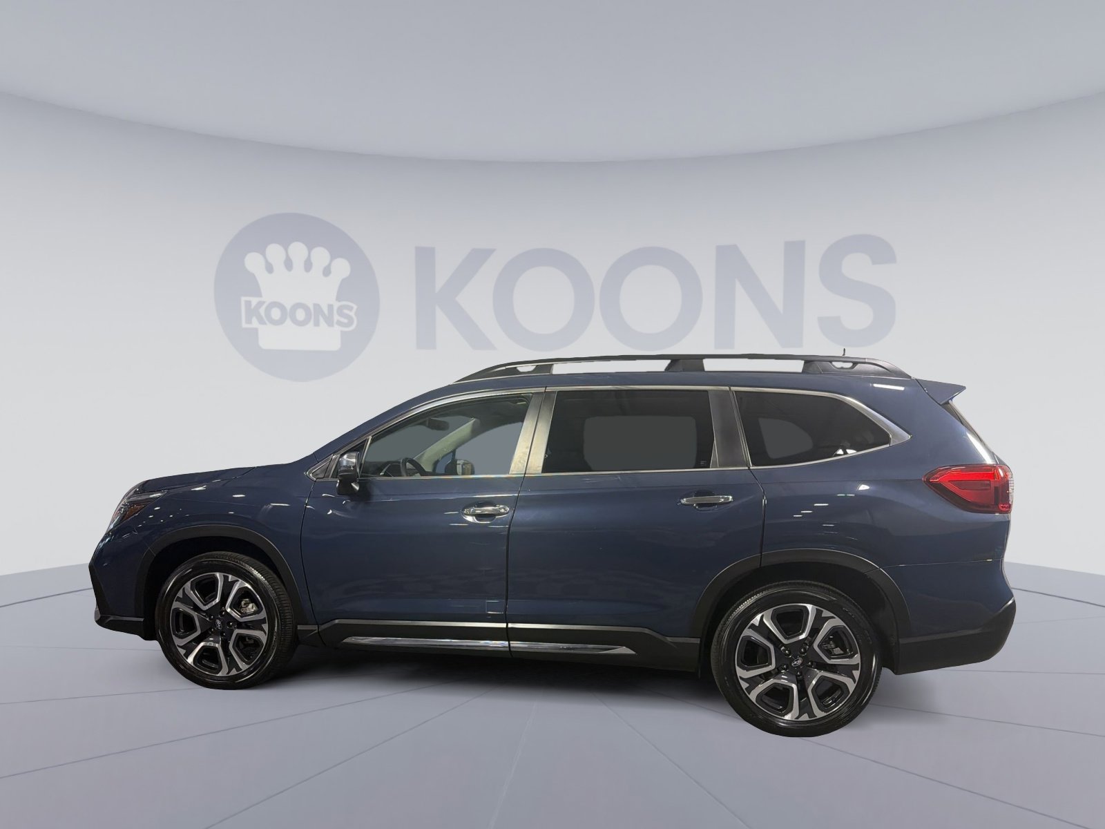 Used 2023 Subaru Ascent Touring AWD/4WD image 2
