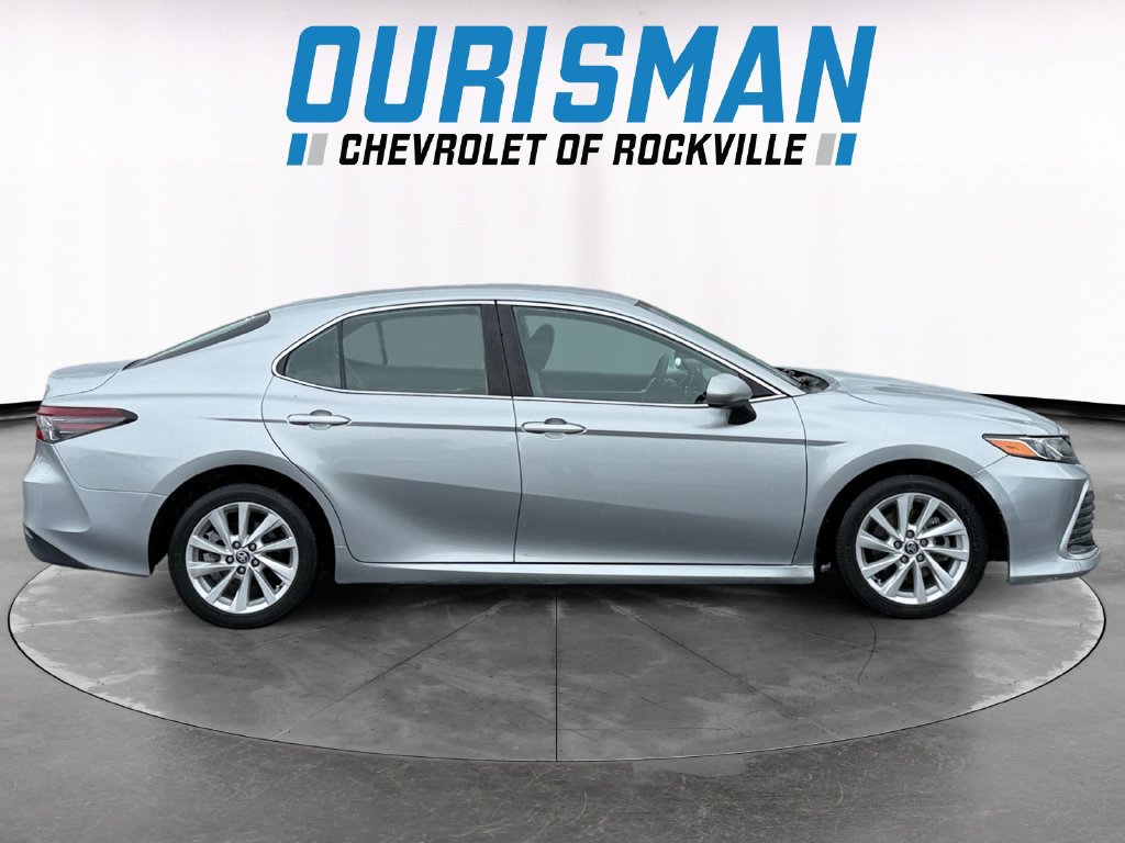 Used 2022 Toyota Camry LE FWD image 7
