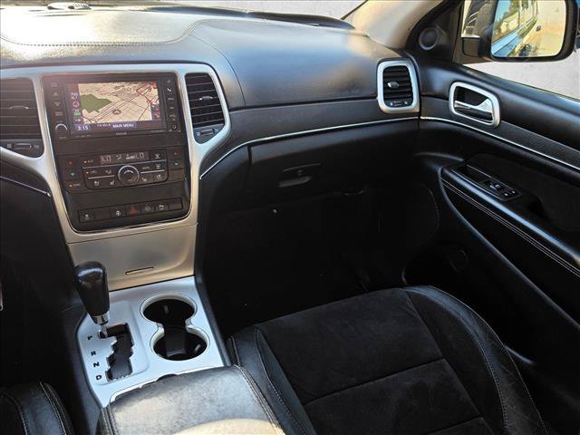Used 2012 Jeep Grand Cherokee SRT8 w/ Luxury Group II AWD/4WD image 20