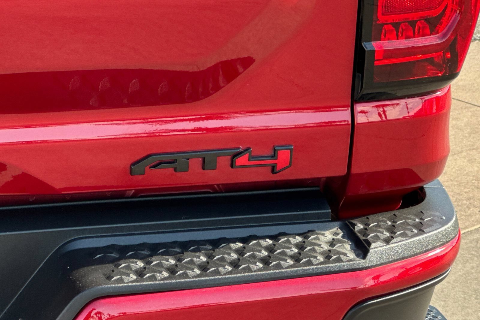 Certified 2023 GMC Canyon AT4 w/ AT4 Premium Package AWD/4WD image 27