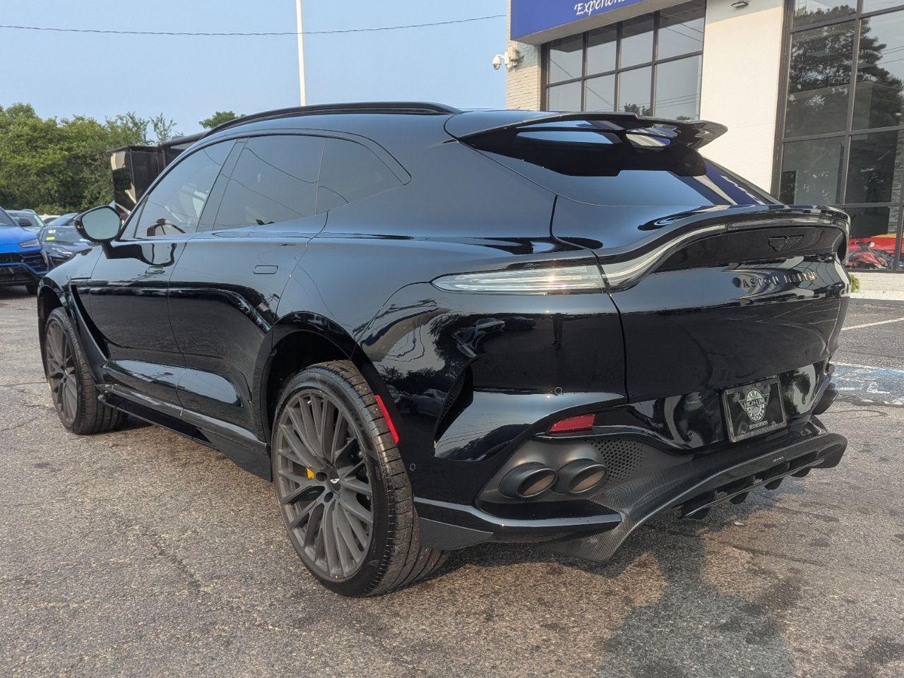 Used 2023 Aston Martin DBX 707 image 10