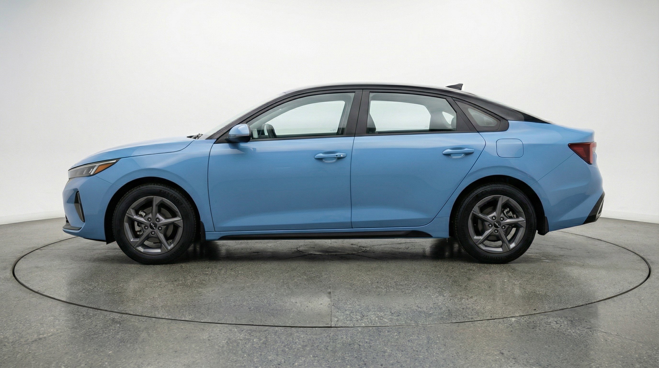 Used 2025 Kia K4 LXS image 5