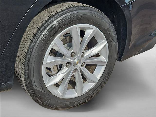 Used 2025 Chevrolet Malibu LT FWD image 14