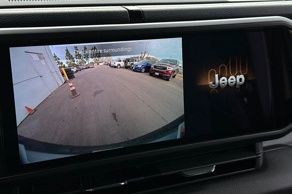 New 2024 Jeep Wrangler Unlimited w/ Convenience Group AWD/4WD image 15