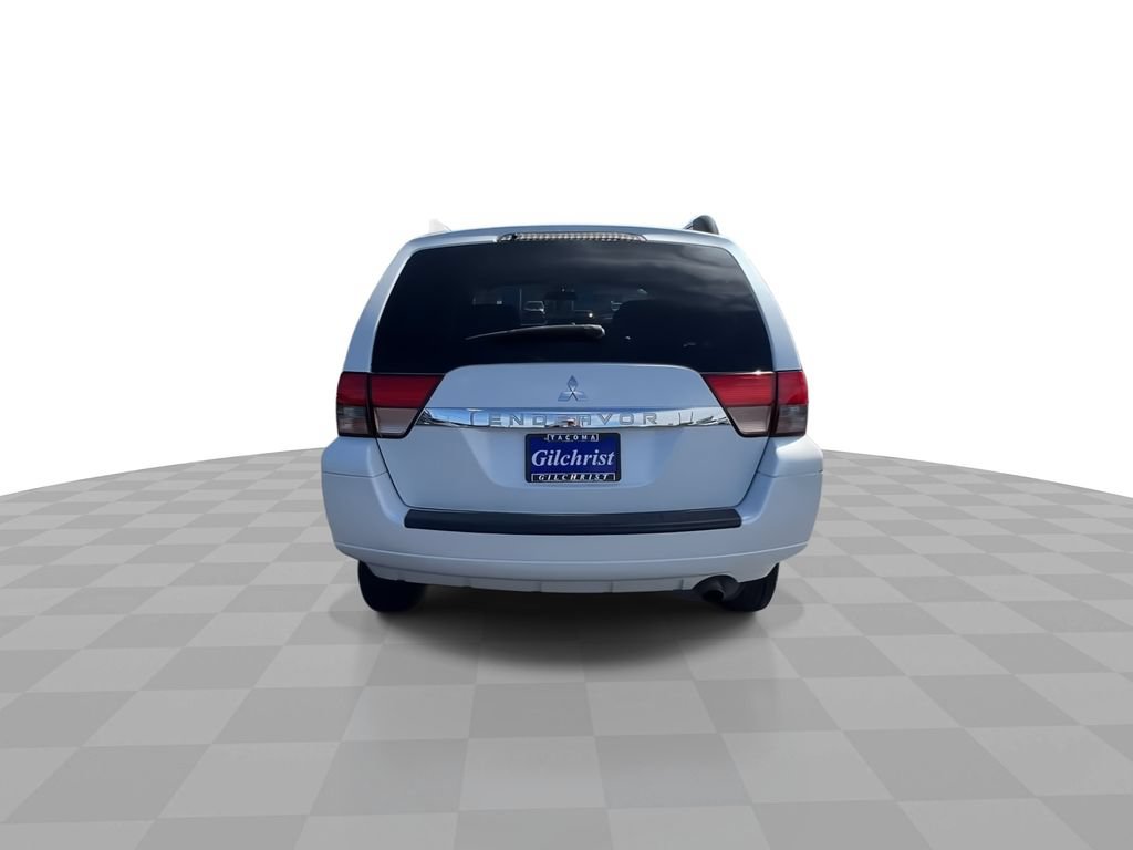 Used 2011 Mitsubishi Endeavor LS AWD/4WD image 7