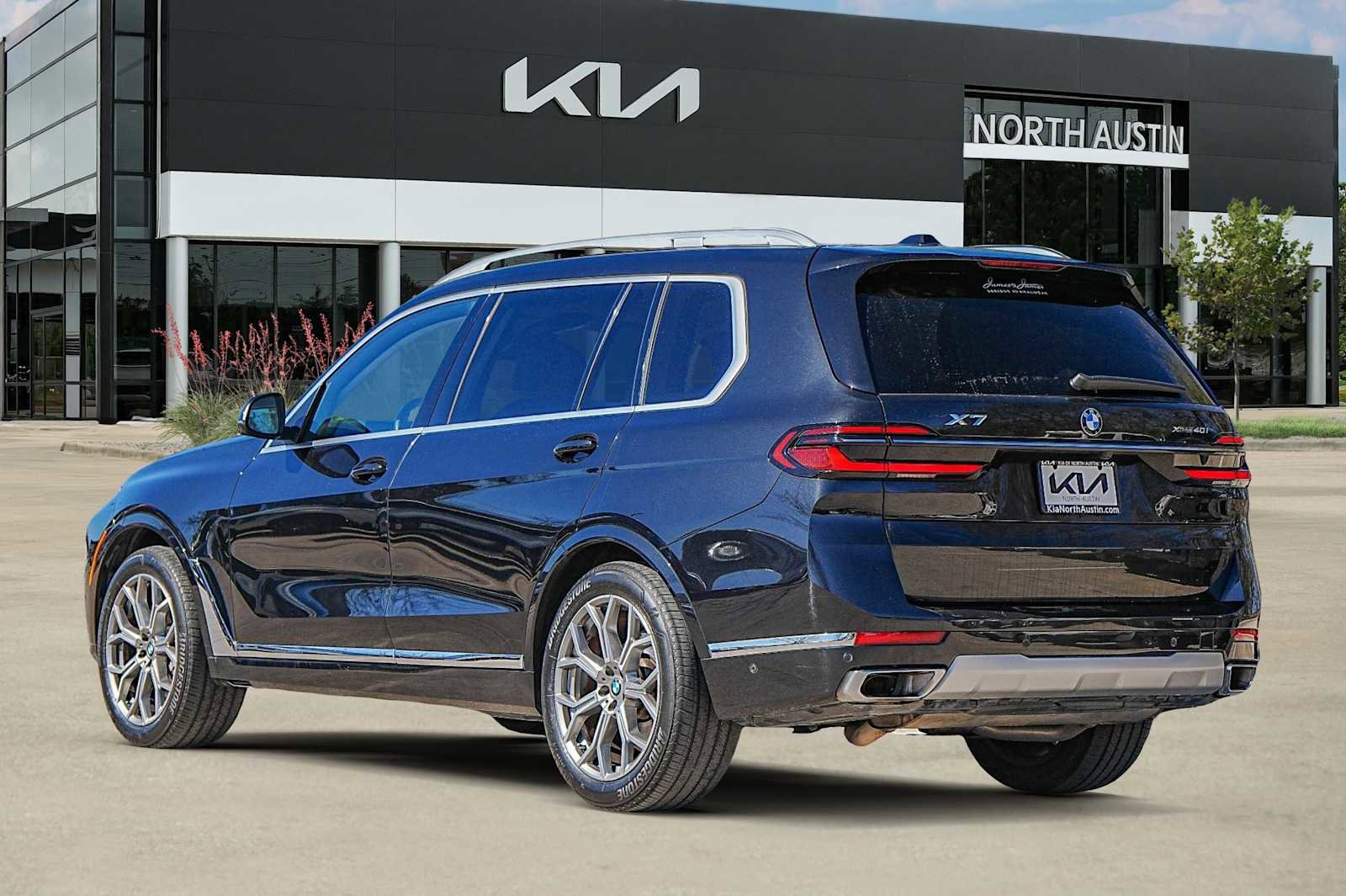 Used 2023 BMW X7 xDrive40i w/ Premium Package image 6