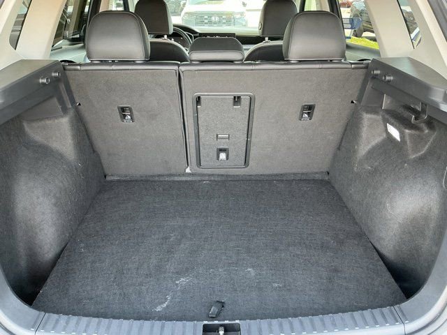 Used 2025 Volkswagen Taos SE image 18