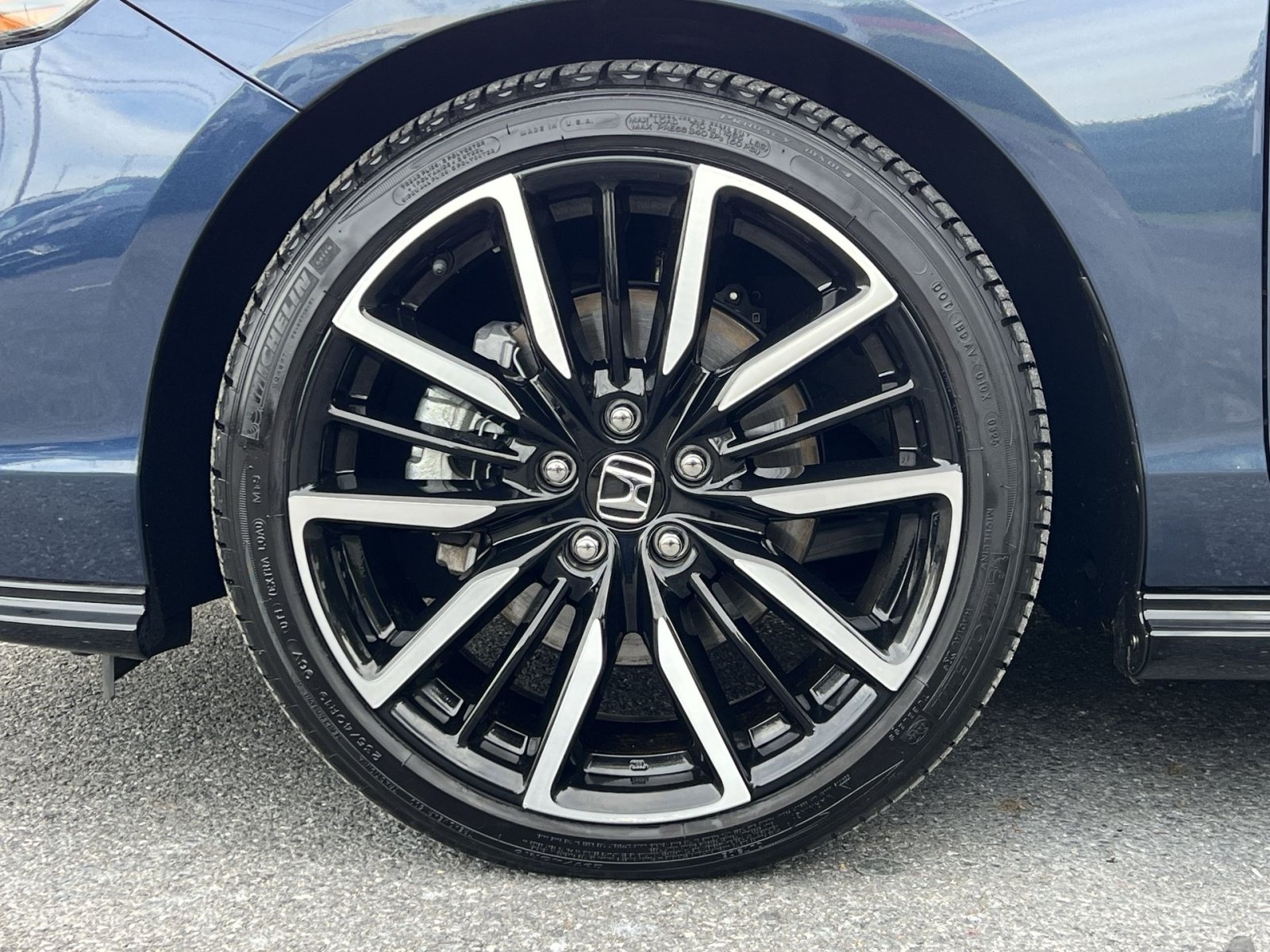 Used 2025 Honda Accord Touring image 17