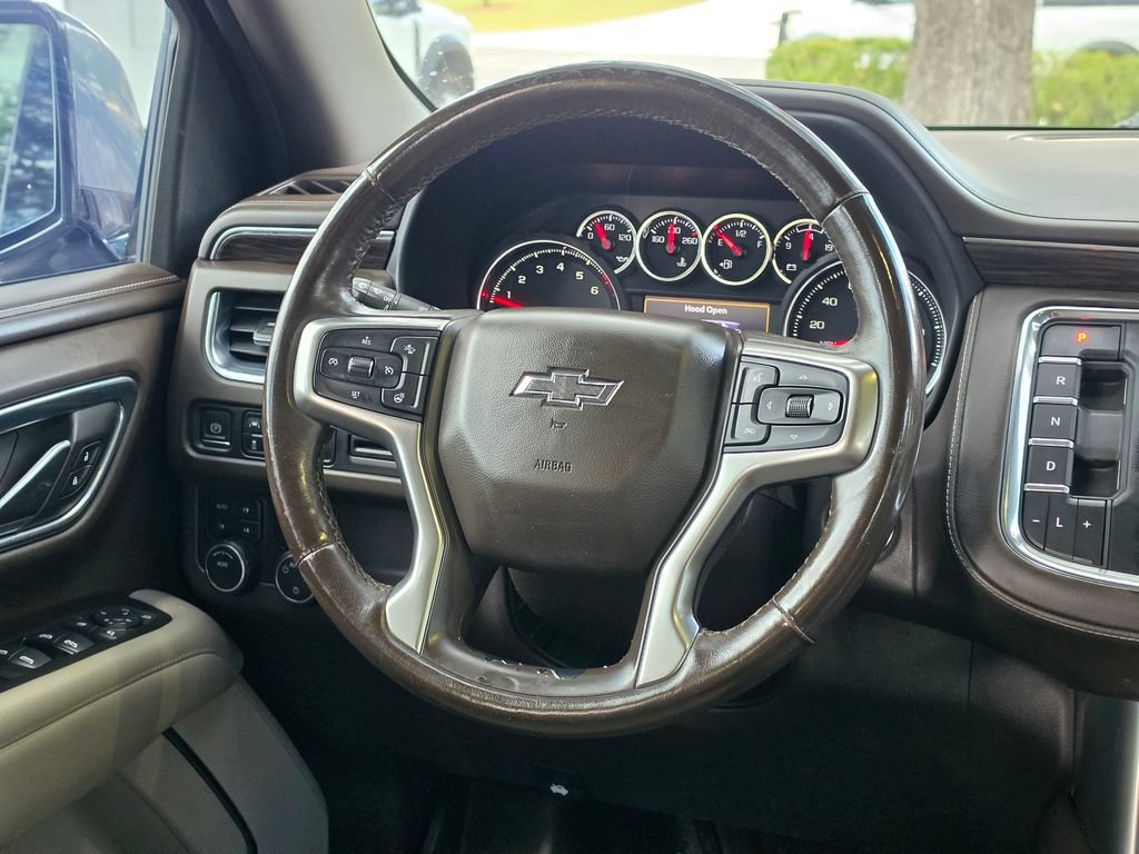 Used 2021 Chevrolet Tahoe Z71 w/ Luxury Package AWD/4WD image 19