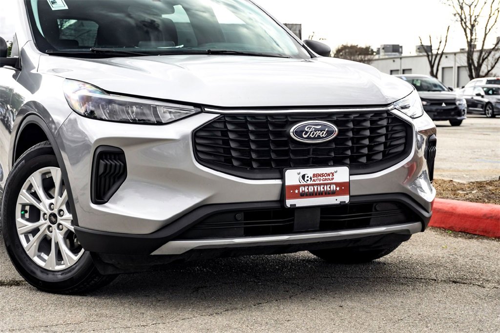 Used 2023 Ford Escape Active image 3