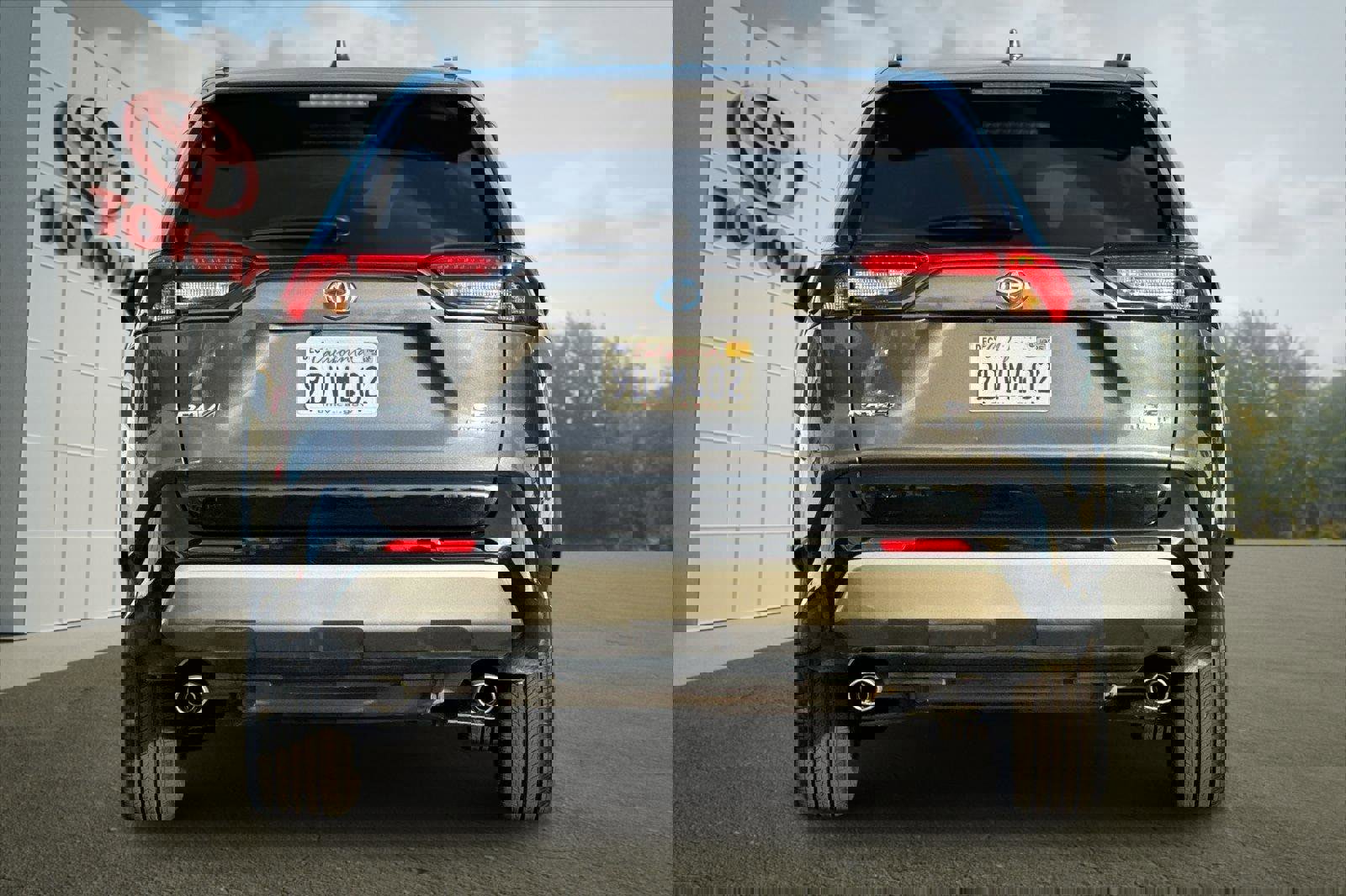 Certified 2023 Toyota RAV4 SE image 4