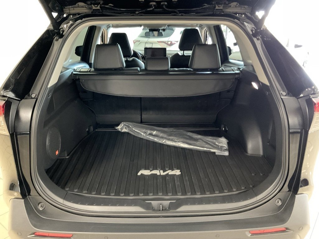 Used 2024 Toyota RAV4 XLE Premium image 23