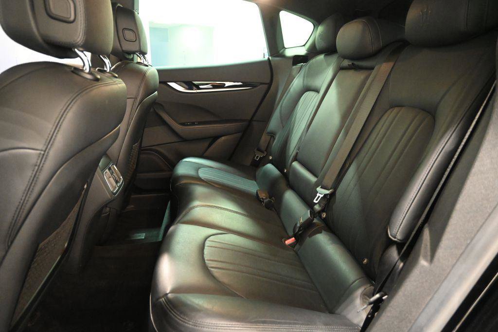 Used 2017 Maserati Levante image 12