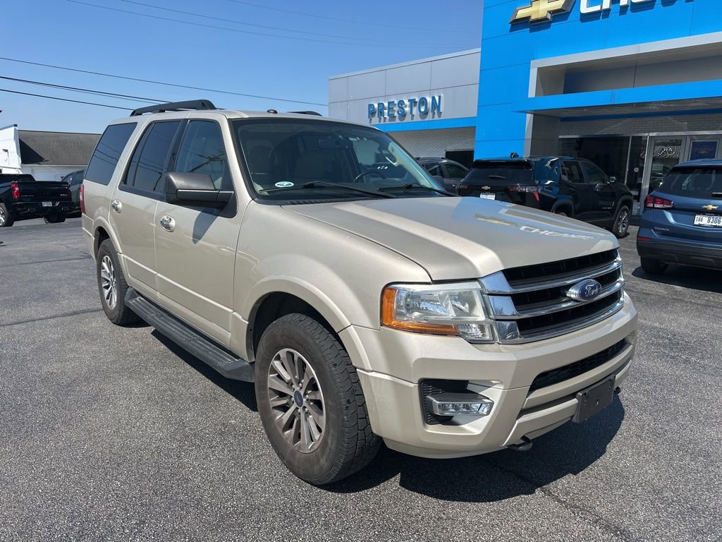 Used 2017 Ford Expedition XLT w/ Equipment Group 202A image 2
