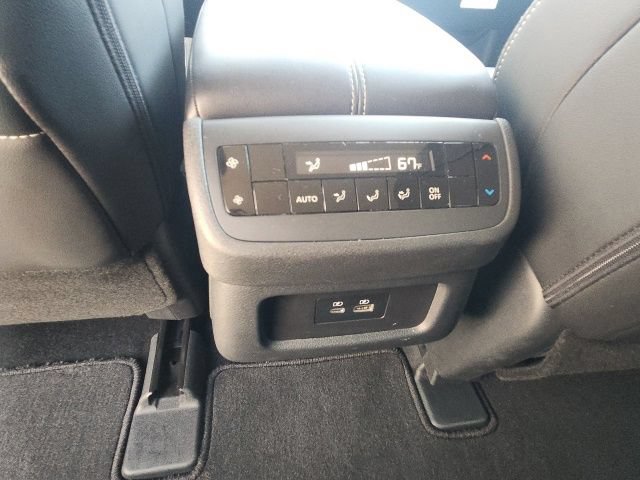 Used 2025 Nissan Pathfinder SL w/ Black Appearance Package AWD/4WD image 20